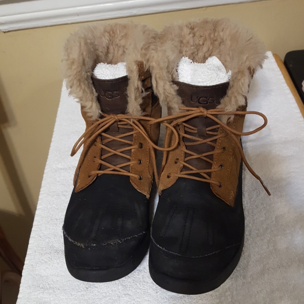 Ugg boots lace up